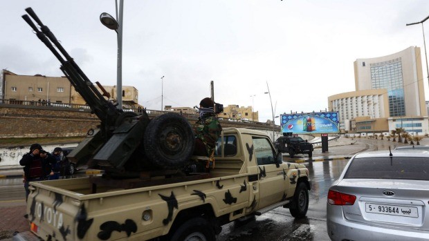 Libya: IS attacks luxurious hotel in Tripoli - ảnh 1
